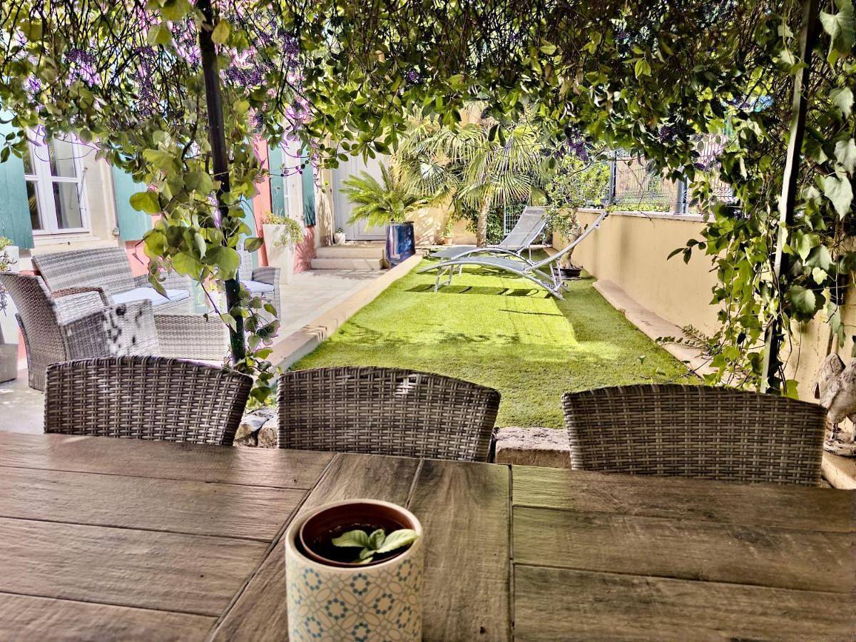 Appartement entier, Appartement 2 chambres avec piscine in Montélimar, Région de nyons