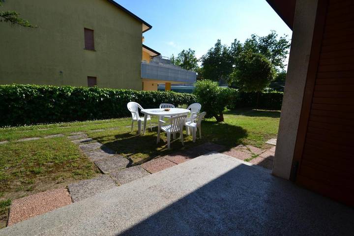 Villa per 6 persone, con balcone e giardino in Bibione