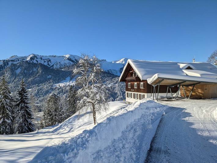 Ferienwohnung für 3 Personen, mit Balkon und Terrasse sowie Garten und Ausblick im Bregenzerwald - 2