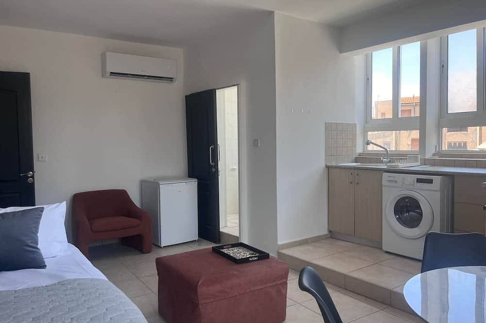 Ganze Wohnung, Phaedrus Living: Hoopoe Residencies 207 in Nikosia, Südzypern