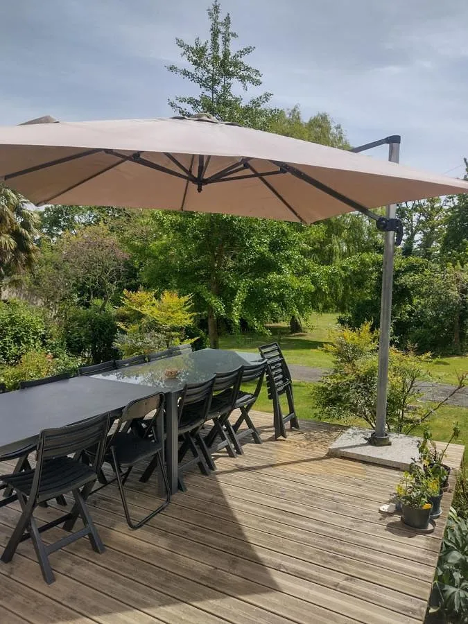Casa de vacaciones para 13 personas, con terraza y vistas al lago además de jardín y vistas, Se admiten mascotas - 1