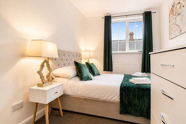 Spacious 3Br Equipped Kitchen by Stay With Us in Sunderland