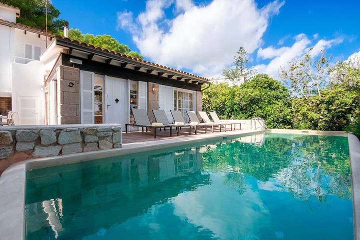 Villa for 6 people, with balcony and pool - 1