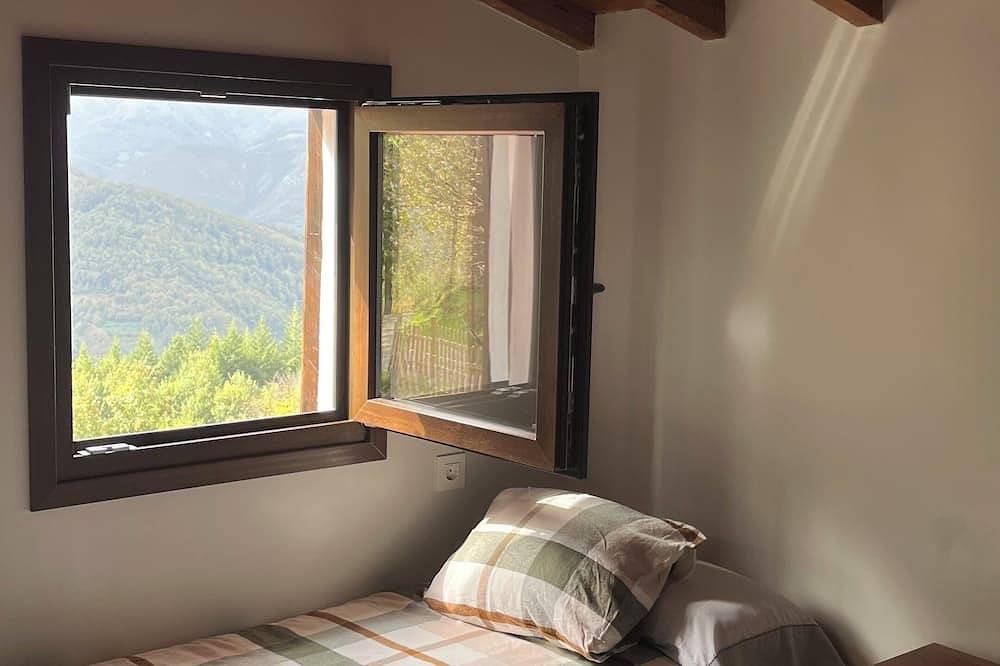 Cabaña en la montaña con terreno independiente en Asturias, admitimos mascotas in Llanuces, Quirós