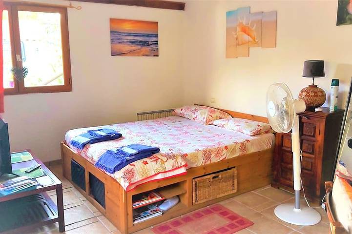 Gîte pour 3 personnes, avec jacuzzi ainsi que jardin et piscine dans les Alpes maritimes - 4
