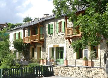 Gîte pour 4 personnes, avec jardin à Llo