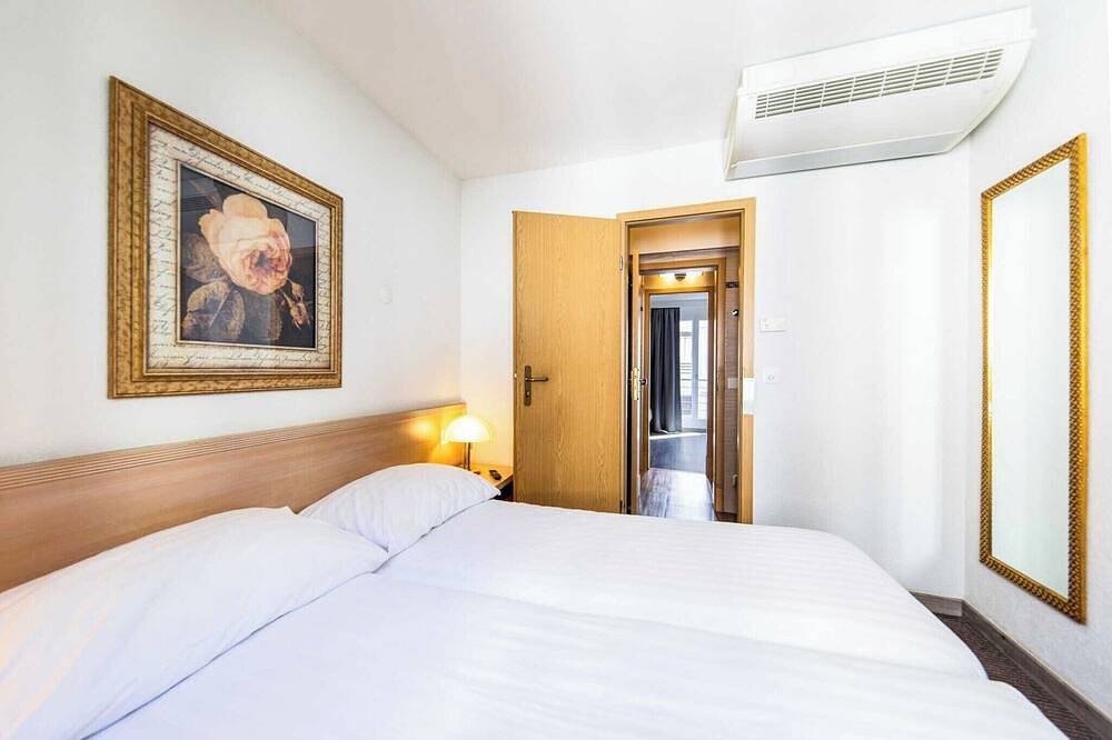 Apartamento inteiro, Apartment Cosy -1Br-4P- Genève in Pâquis, Genebra