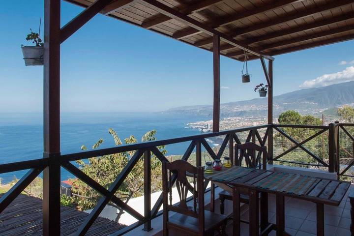 Apartamento para 4 personas, con Balcón y Terraza además de Jardín y Vistas en Los Realejos