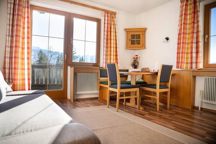 Bauernhaus für 4 Personen, mit Pool und Ausblick sowie Terrasse und Garten, mit Haustier in Ramsau am Dachstein - 4