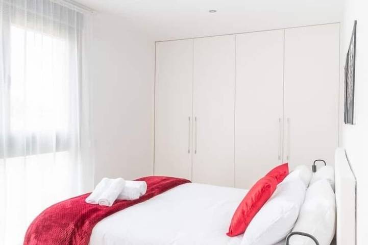 Ganze Wohnung, Arturo Soria - 1 Schlafzimmer Duplex mit Terrasse in Madrid, Área Metropolitana de Madrid