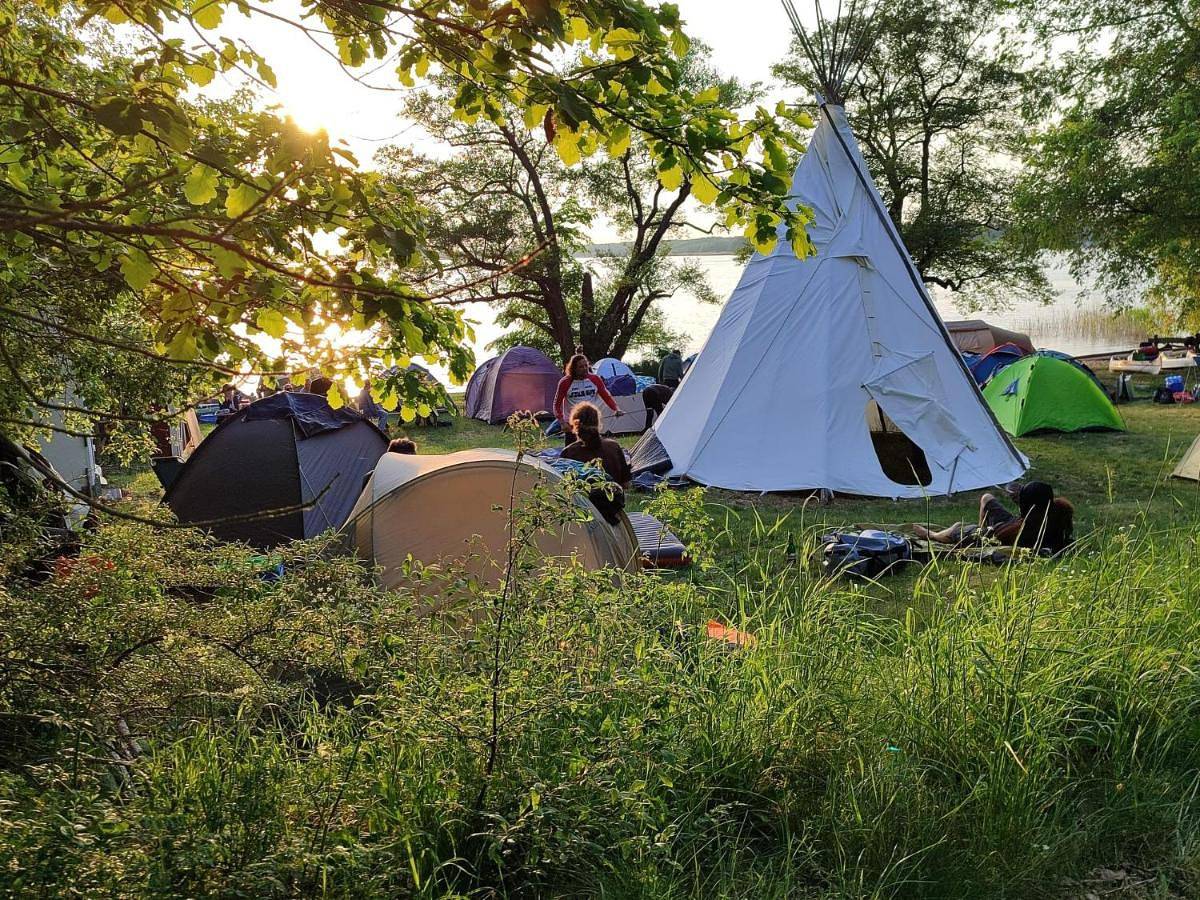 Tipi Camp für Gruppen direkt am See, an der Mecklenburger Seenplatte in Himmelpfort, Ruppiner Seenland