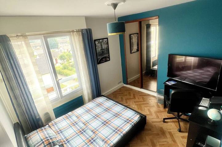 Apartamento entero, Valéssia Home: Spacious 100 m² apartment near Disneyland Paris with free parking in Meaux, Sena y Marne