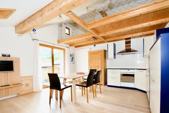 Ferienwohnung für 4 Personen, mit Balkon und Garten sowie Ausblick in Vals