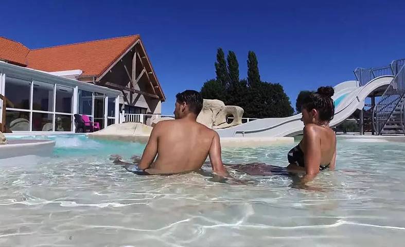 Camping pour 7 personnes, avec piscine et terrasse dans Hauts-de-France - 2