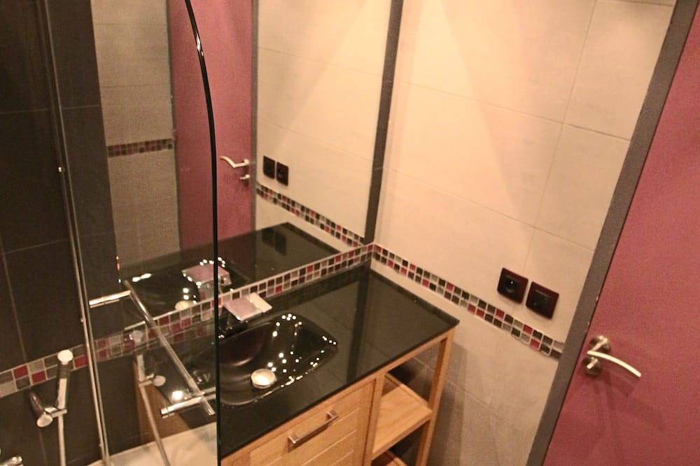 Apartamento entero, Courchevel / La Tania - Bonito apartamento de 3 habitaciones para 7 personas, esquí al pie de las pistas + Gge in La Tania, La Perrière