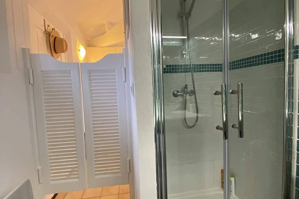 Geheel appartement, Studio de Charme Avec Terrasse in Sainte-Maxime, Draguignan en omgeving