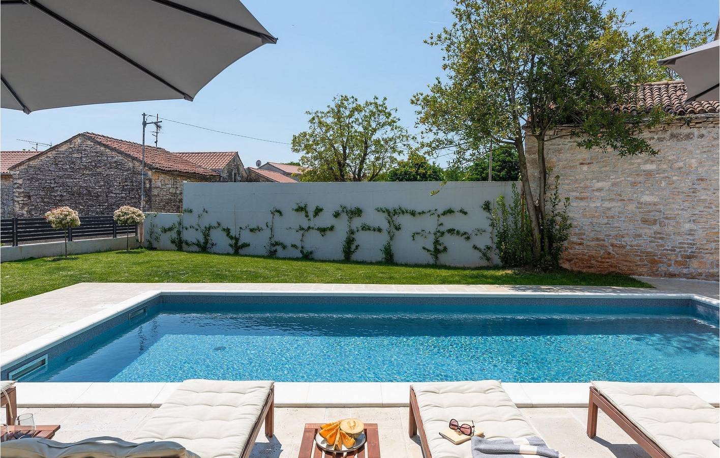 Holiday home for 8 people with sauna in Svetvinčenat, Central Istria