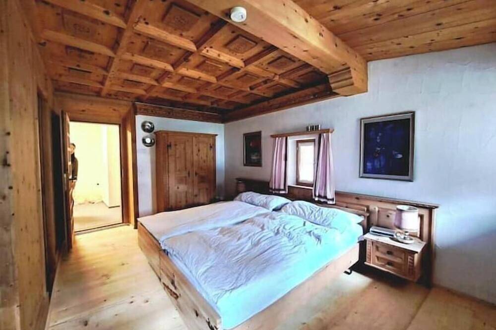 Ganze Wohnung, Unique Three-Bedroom Residence in Zernez!!! in Zernez, Unterengadin