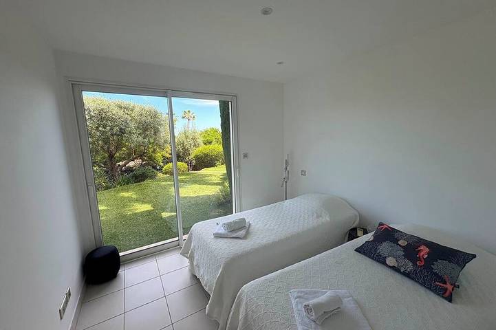 Villa pour 8 personnes, avec Terrasse ainsi que Jardin et Piscine dans Saint-Aygulf - 4