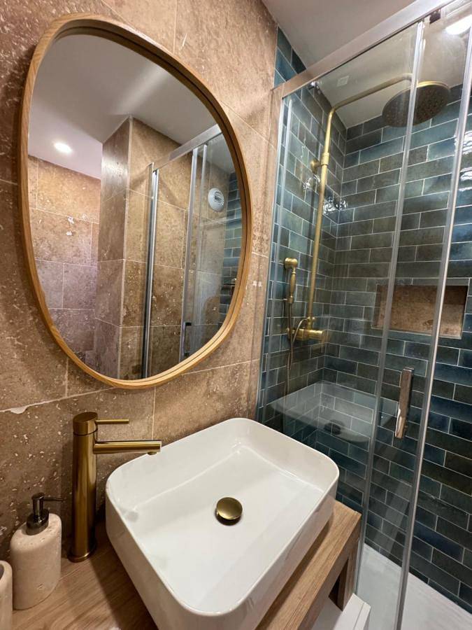 Gîte pour 4 personnes, avec vue ainsi que jardin et piscine dans Port de la Figueirette - 4