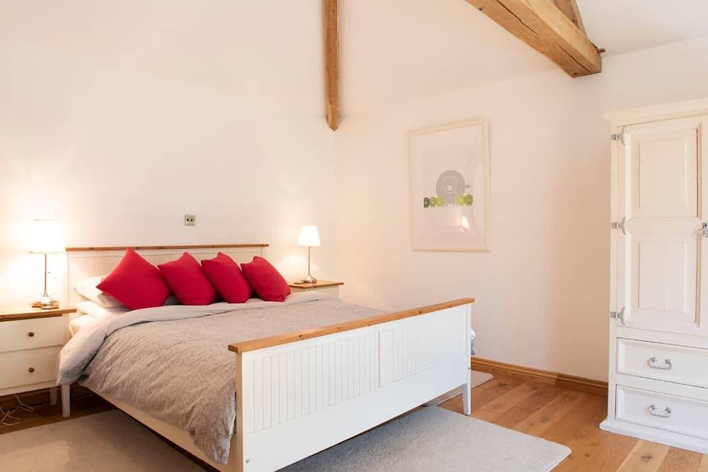 Pickle Cottage Tenterden - modern, airy converted barn, formerly a pig shed! in Tenterden, Ashford region