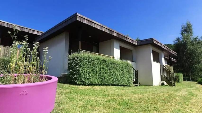 Gîte pour 7 personnes, avec Jardin à Parent - 2
