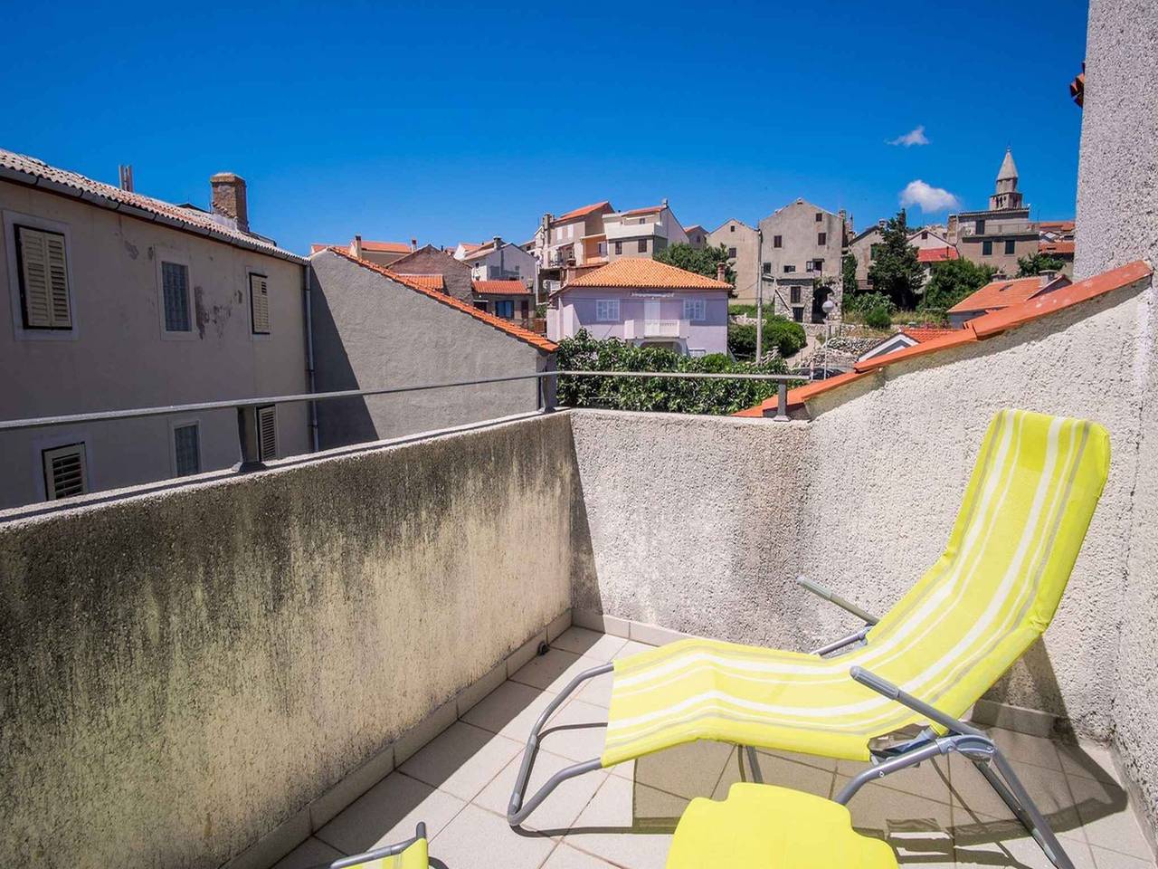 Ganze Ferienwohnung, Ferienwohnung mit Balkon und Klimaanlage in Vrbnik, Krk