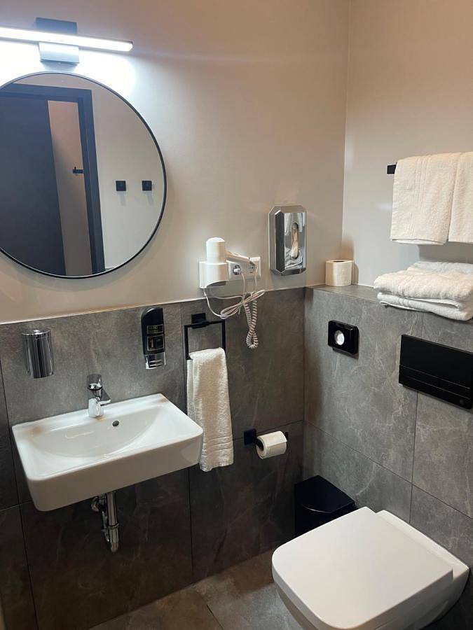 Hotel für 3 Personen, mit Ausblick in Westend Berlin - 2