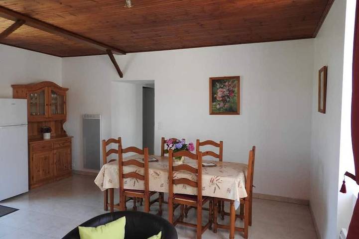 Gîte pour 6 personnes, avec jardin