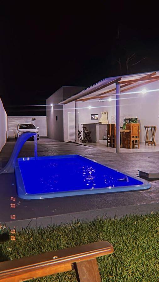 Casas e apartamentos de temporada para 7 pessoas, com vista e jardim e ainda piscina em Barra do Garças
