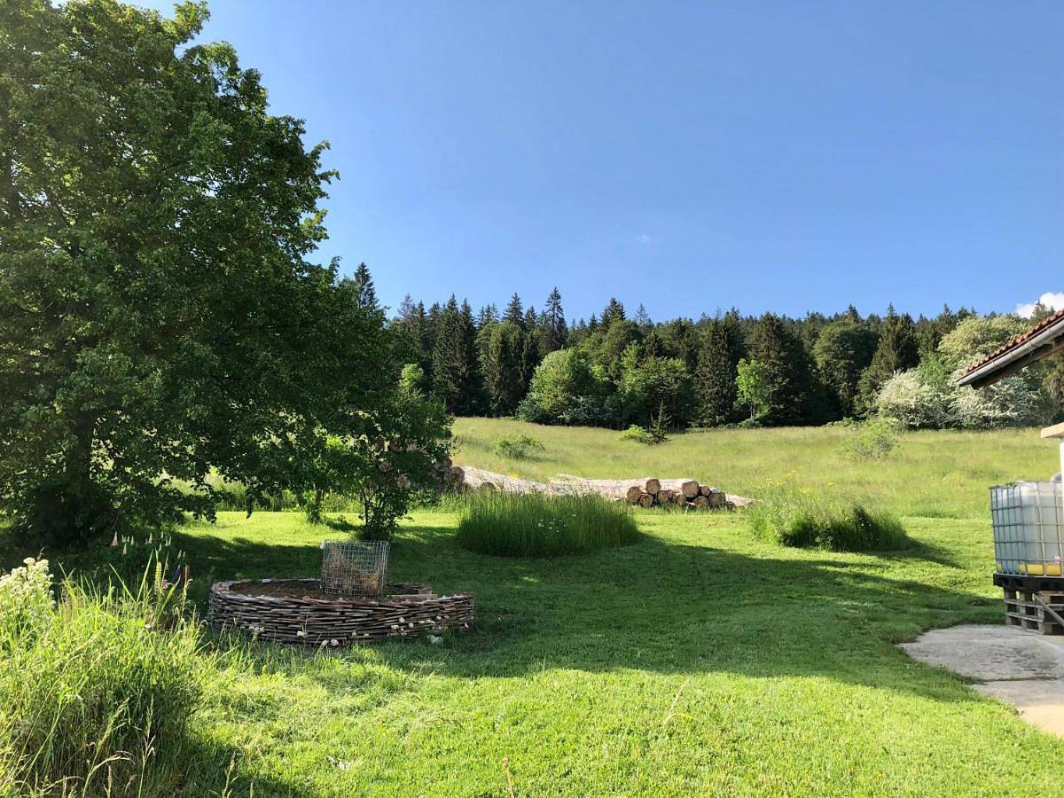 Laterestone in Val-de-Travers, Massif du Jura
