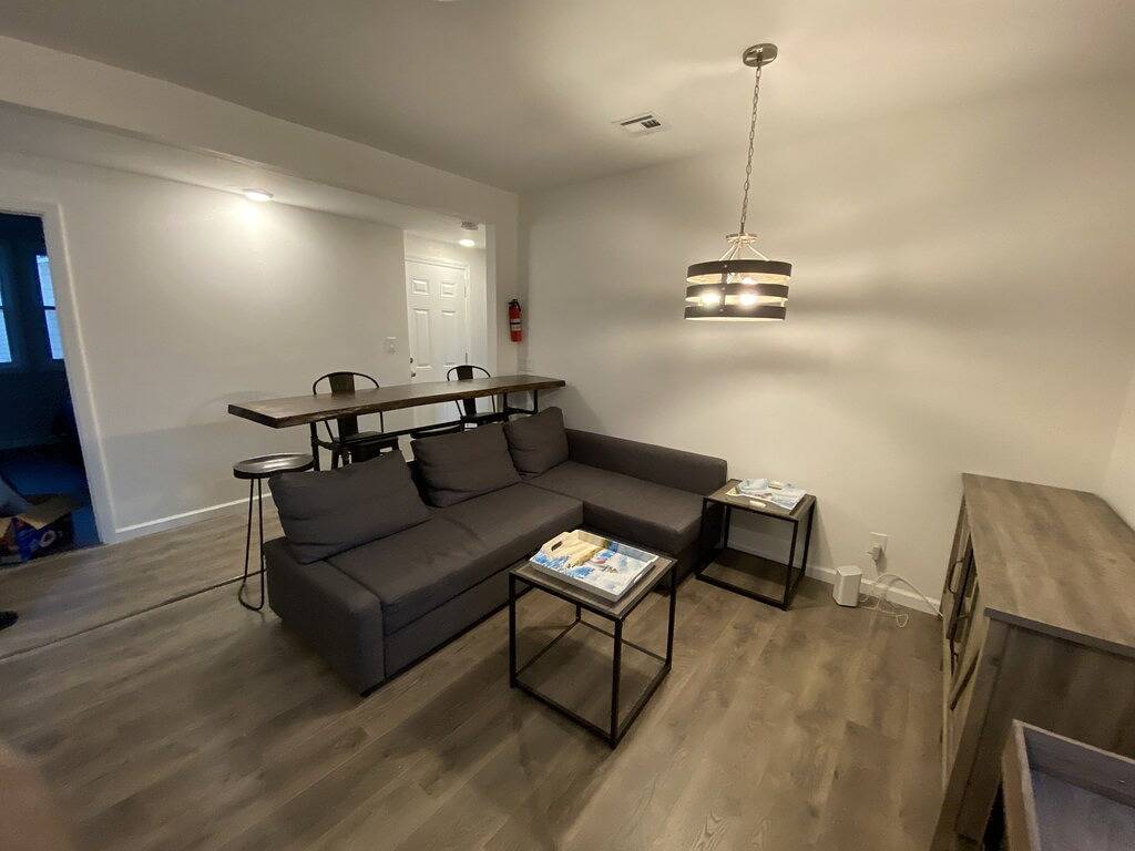 Charming 4bedroom 2nd Floor Beach House - 1.5 blocks to the beach in Long Branch, Monmouth County