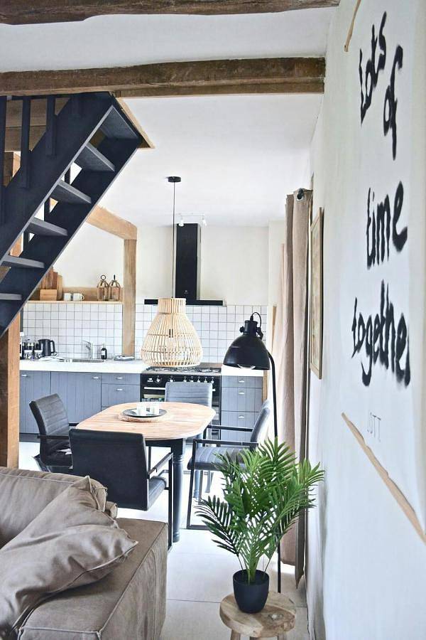 Location de vacances pour 4 personnes, avec piscine et terrasse ainsi que jardin et jacuzzi, animaux acceptés à Saint-Germain-les-Belles - 3