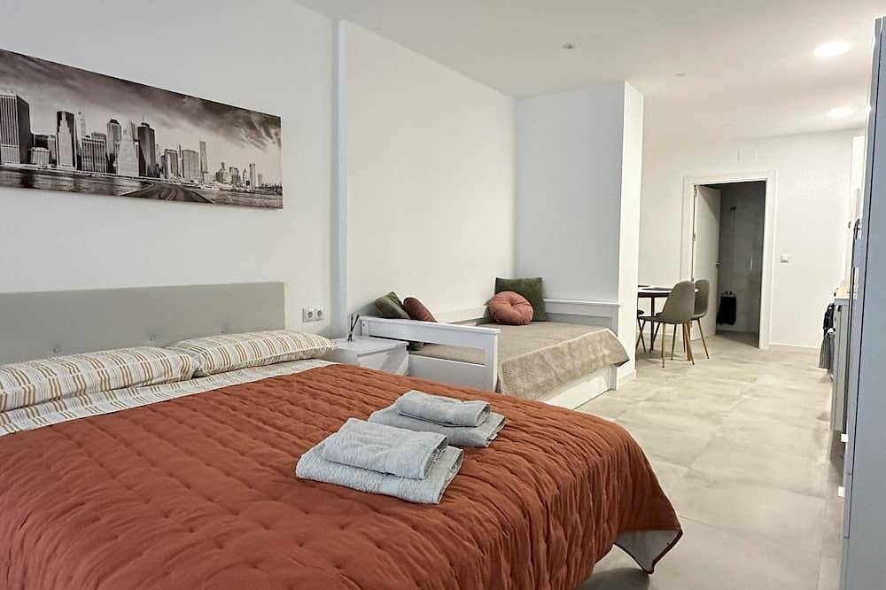 Apartamento entero, Loft A /Apt. Completo/Cocina+Baño Privado/Wifi in El Barrio, Alicante