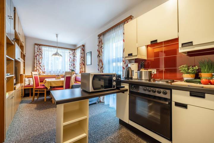 Ganze Ferienwohnung, App. f. 2-4 Pers., 2 Schlafräume/Bad/Wc in Eben im Pongau, Tennengau