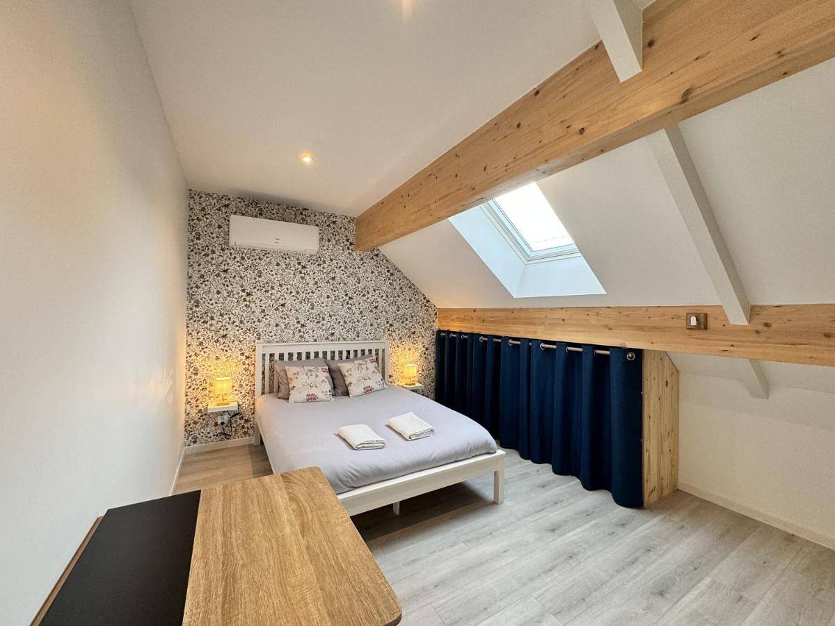 Chambres privées avec salle d'eau, clim, Tv - Proche circuit - Campagne - 2p in Ruaudin, Sarthe