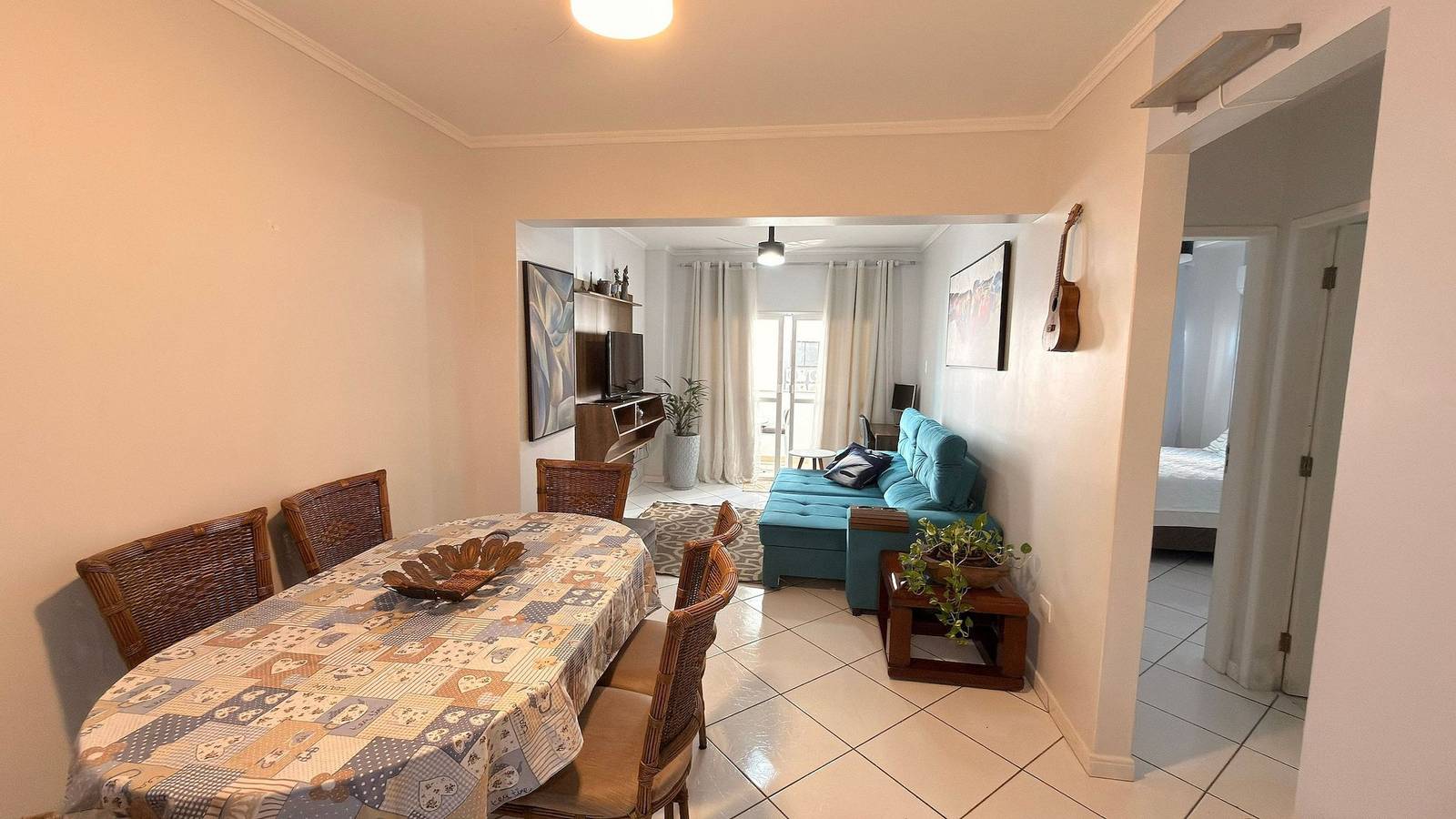 Apartamento entero, 50m from the sea | 24-hour market | sea view close to everything in Balneario Camboriú, Litoral Catarinense