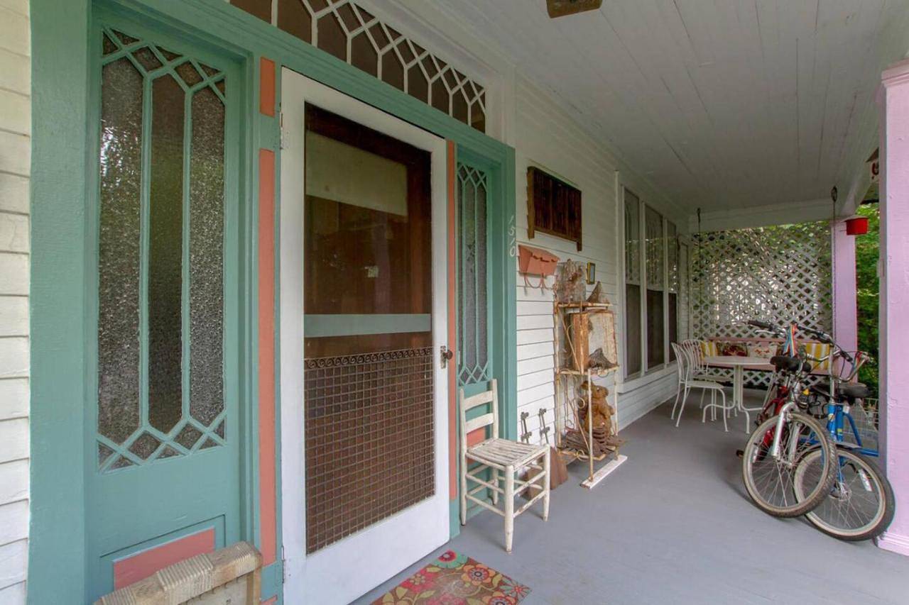 Petite Vintage Charmer Trendy East Nashville in Nashville, Tennessee