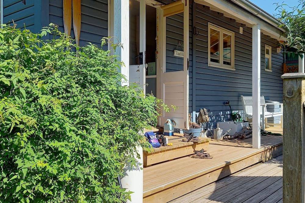 Log Cabin for 4 People in Thurlestone, Devon