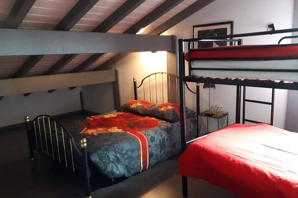 Chalet 12 personnes familial et chaleureux Hautes Vosges.Nature & Convivialité in Le Thillot, Région d'Épinal
