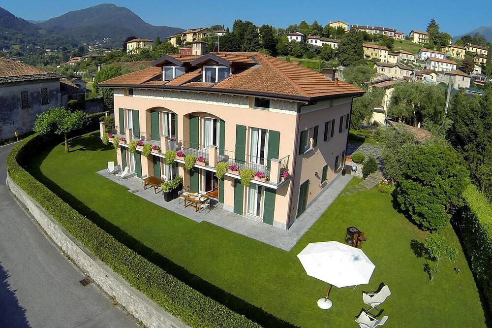 Luxury Apartment in Villa, Lake View and Private Garden in Bellagio, Comune di Bellagio