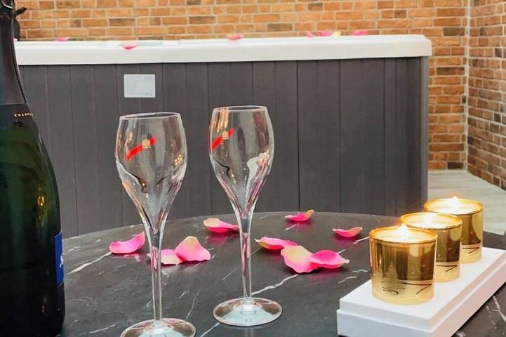 Maison de vacances pour 2 personnes, avec terrasse et jacuzzi à Le Perrier