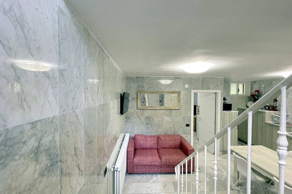 Appartamento intero, Appartamento con giardino a due passi dal mare in Lido di Camaiore, Riviera Toscana