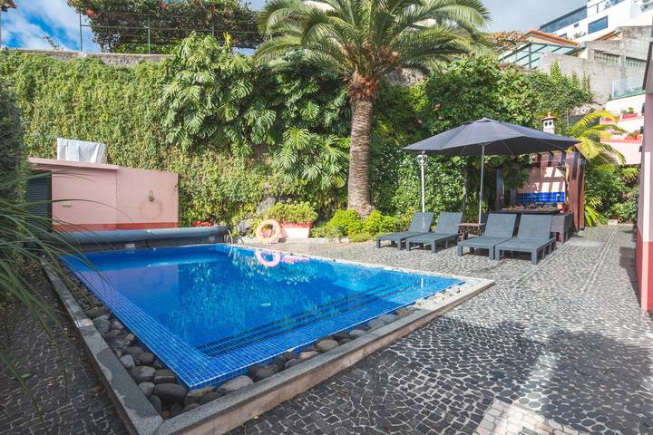 Villa para 8 pessoas, com vista para o mar e jardim no Funchal