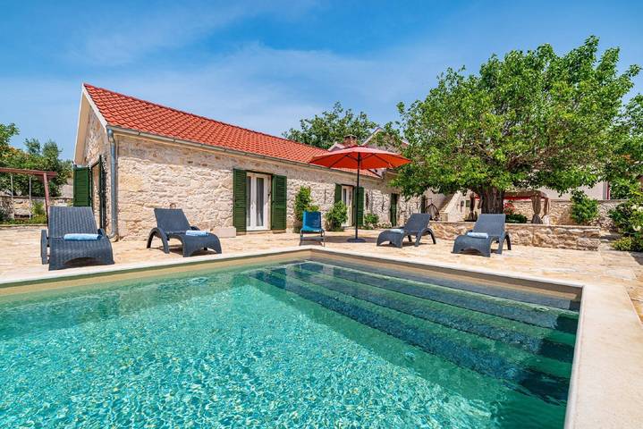 Ferienhaus für 8 Personen, mit Garten, kinderfreundlich