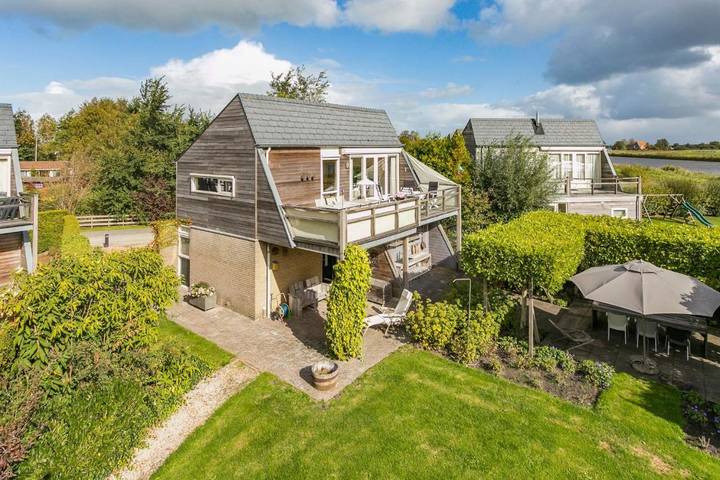 Location de vacances pour 5 personnes, avec vue ainsi que jardin et vue sur le lac dans Grou - 3