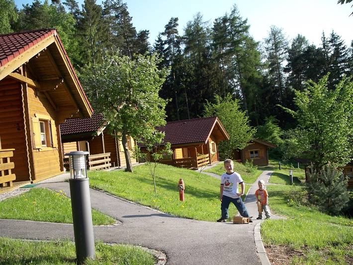 Ferienwohnung für 5 Personen, mit Balkon und Balkon/Terrasse sowie Terrasse und Garten in Landkreis Cham