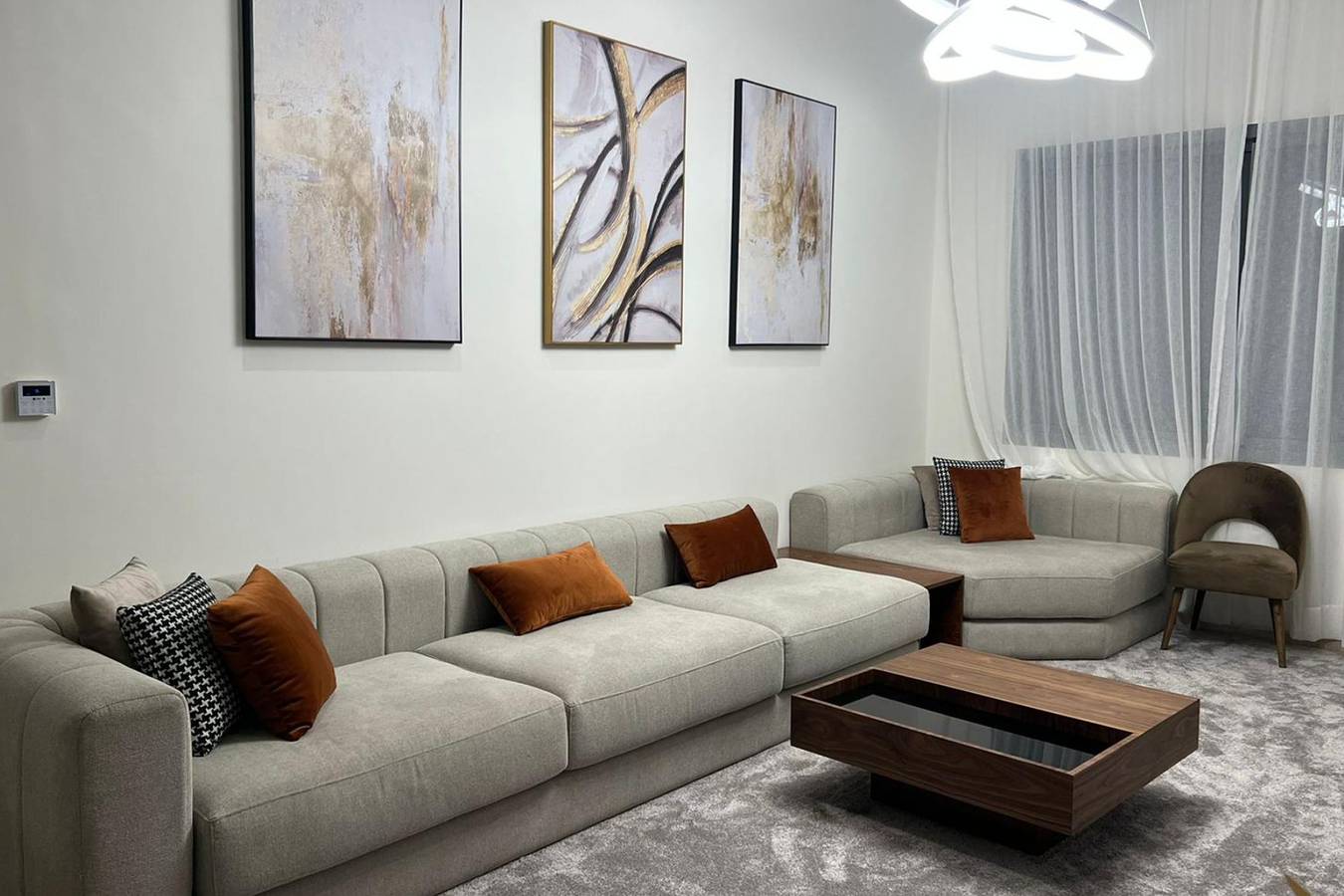 Entire holiday apartment, 2 Bed Apartment - Balcony, Parking, Wifi in Casablanca, Grand Casablanca region