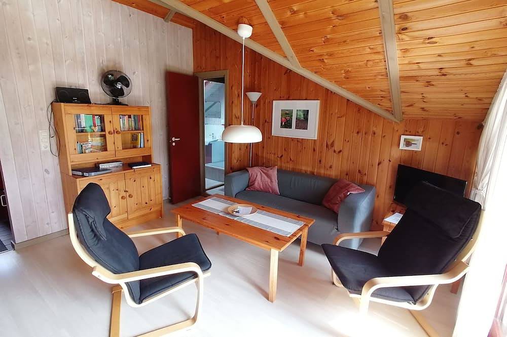 Ganzjährige Erholung im dänischen Ferienhaus mit Kamin in Gartow am See in Gartow, Landkreis Lüchow-Dannenberg