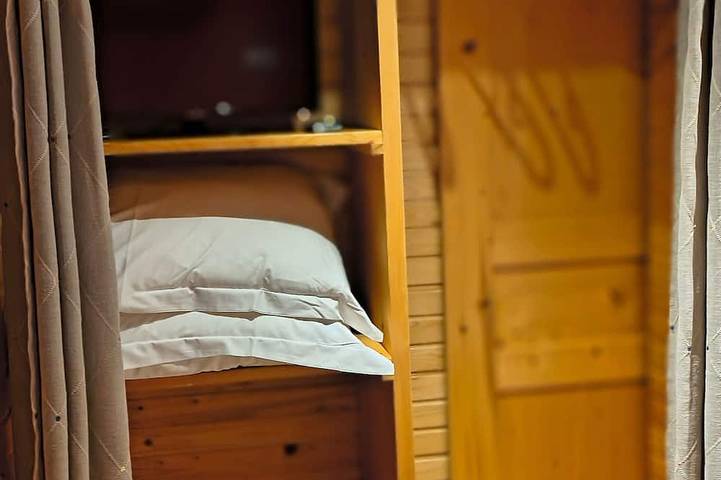 Caravana Única con Baño Nórdico Privado en La Flèche in La Flèche, Sarthe